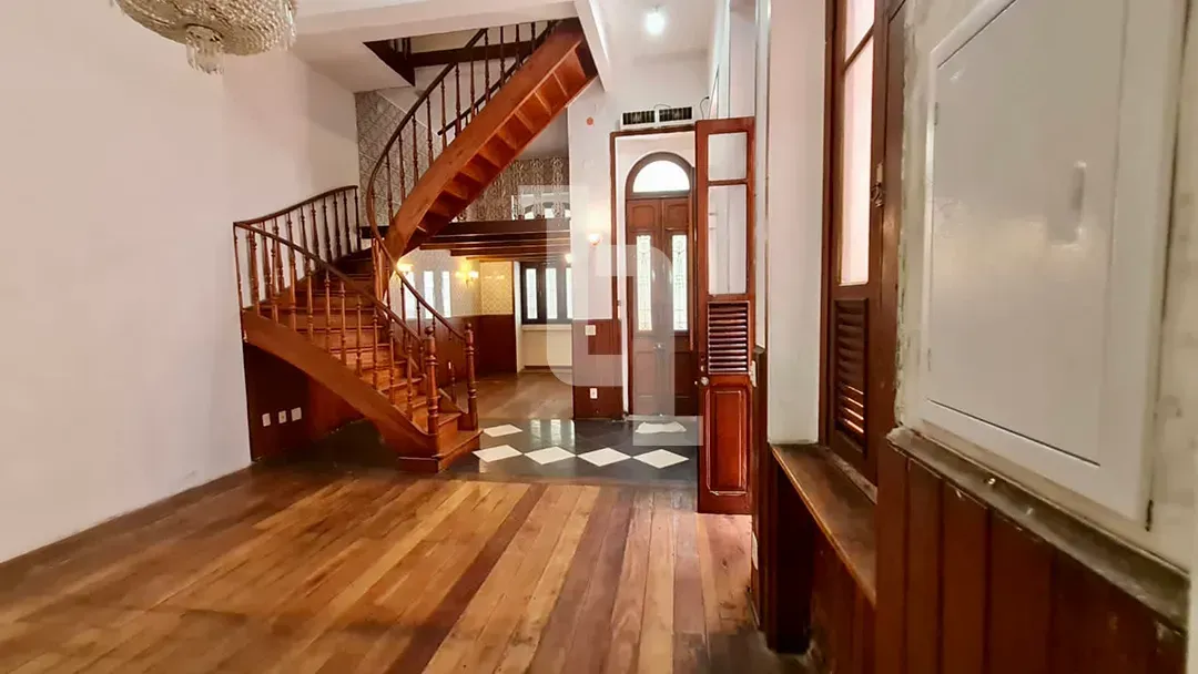 Casa sem mobília com 4 quartos e 4 banheiros — photo 7