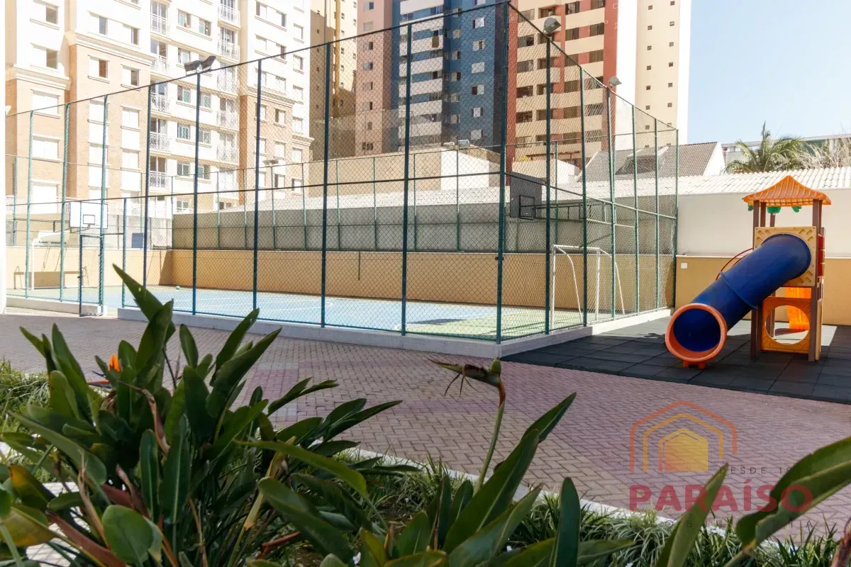 3-bedroom apartment in a building with a gym — photo 13