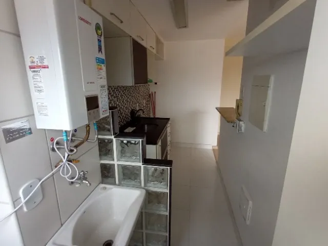 Unfurnished 2-bedroom apartment with open-plan gas kitchen — photo 15