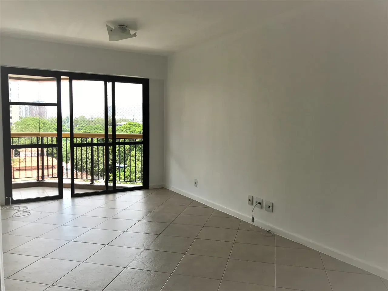 2-bedroom apartment with balcony and 3 bathrooms — photo 4