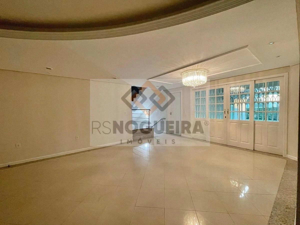 Furnished house, 317 m², with a bathtub — photo 19