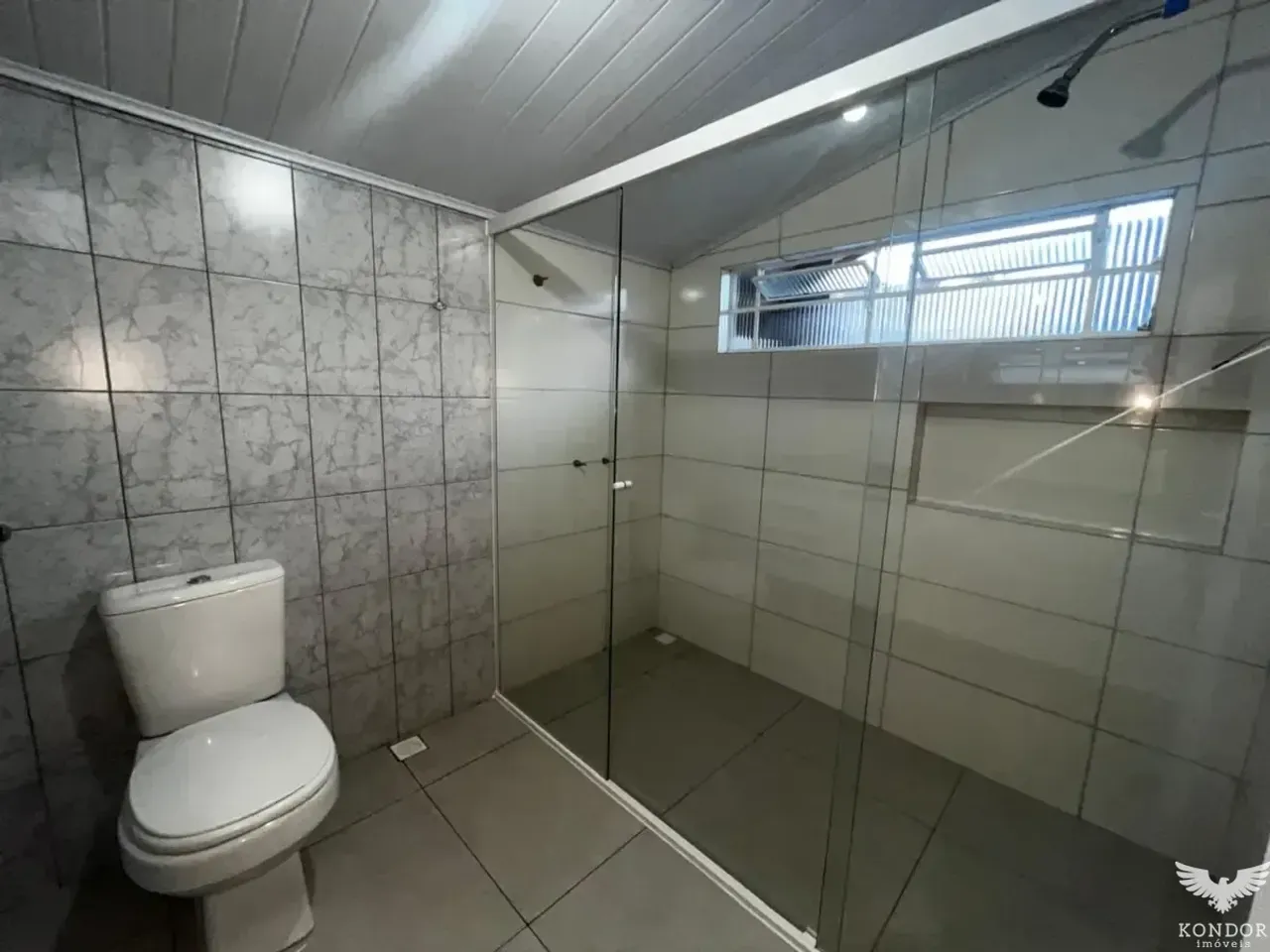 Single-level house with 220 m², 3 bedrooms and BBQ — photo 15