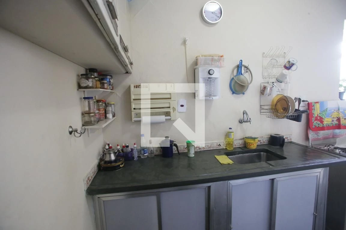 Apartamento amueblado con 2 dormitorios y cocina a gas — photo 2