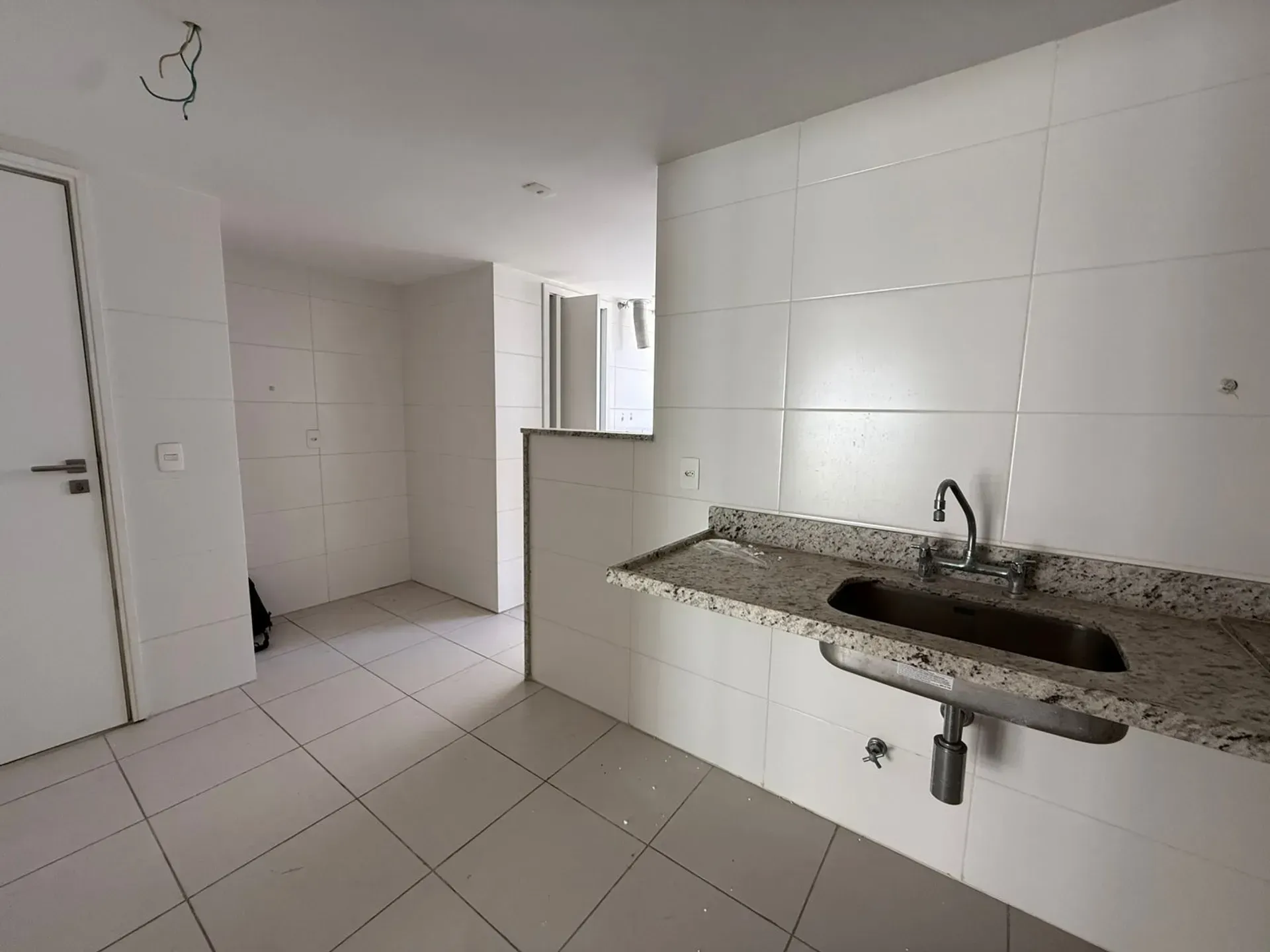 Apartment with balcony, 3 bedrooms and 2 parking spots — photo 21