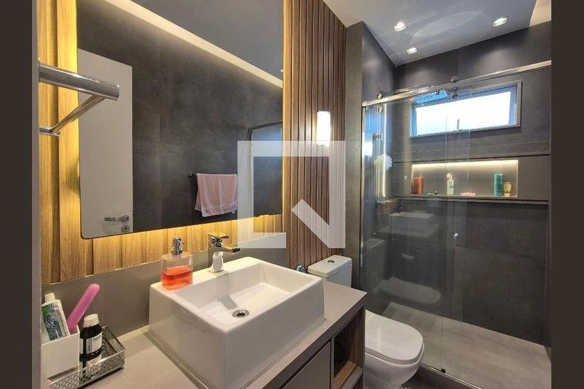 Home office in a 4-bedroom house, 373 m² — photo 27