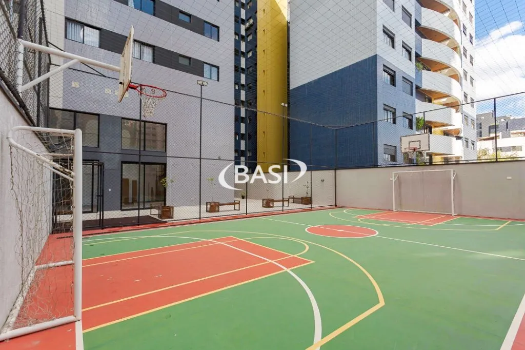 Glass-enclosed balcony in a 3-bedroom apartment, 80 m² — photo 67