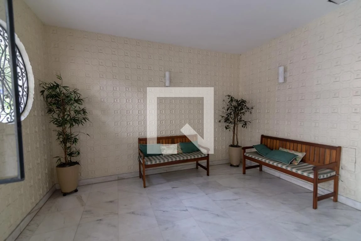 Bathtub in a 3-bedroom apartment, 110 m² — photo 58