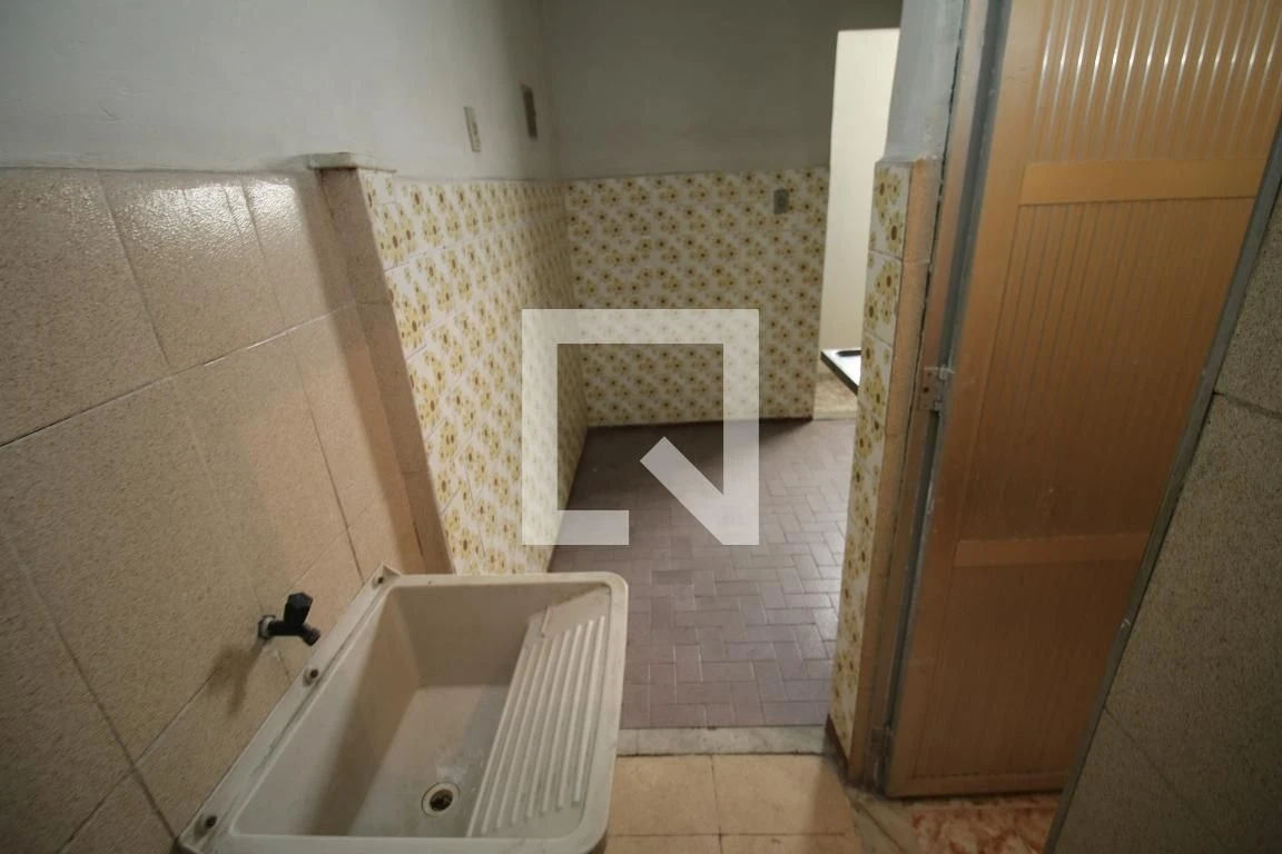 Квартира без мебели с 2 спальнями и отдельной кухней — photo 26