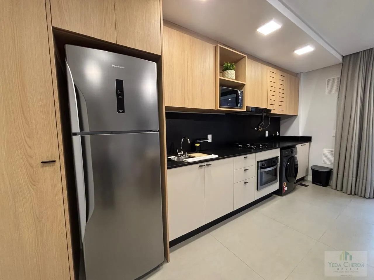 Furnished studio, 55 m², with a water view — photo 3
