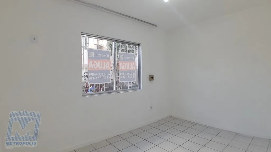 2-bedroom apartment with a closed kitchen and gas stove — photo 15