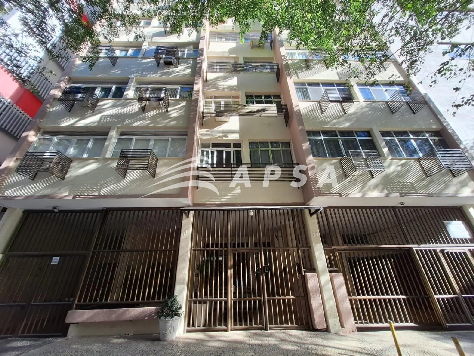 97 m² apartment with 3 bedrooms and 2 bathrooms — photo 27