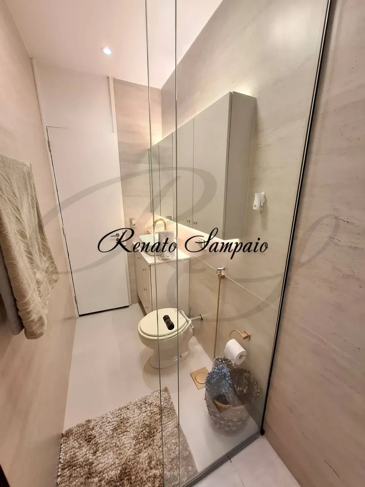 56 m² apartment with a home office and a washing machine — photo 19