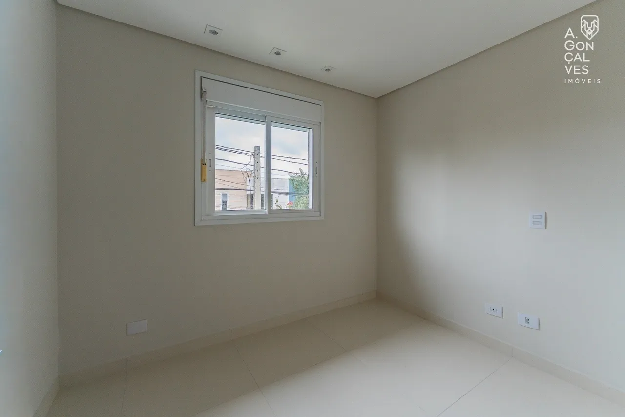 House with 3 bedrooms and an open-plan kitchen — photo 9