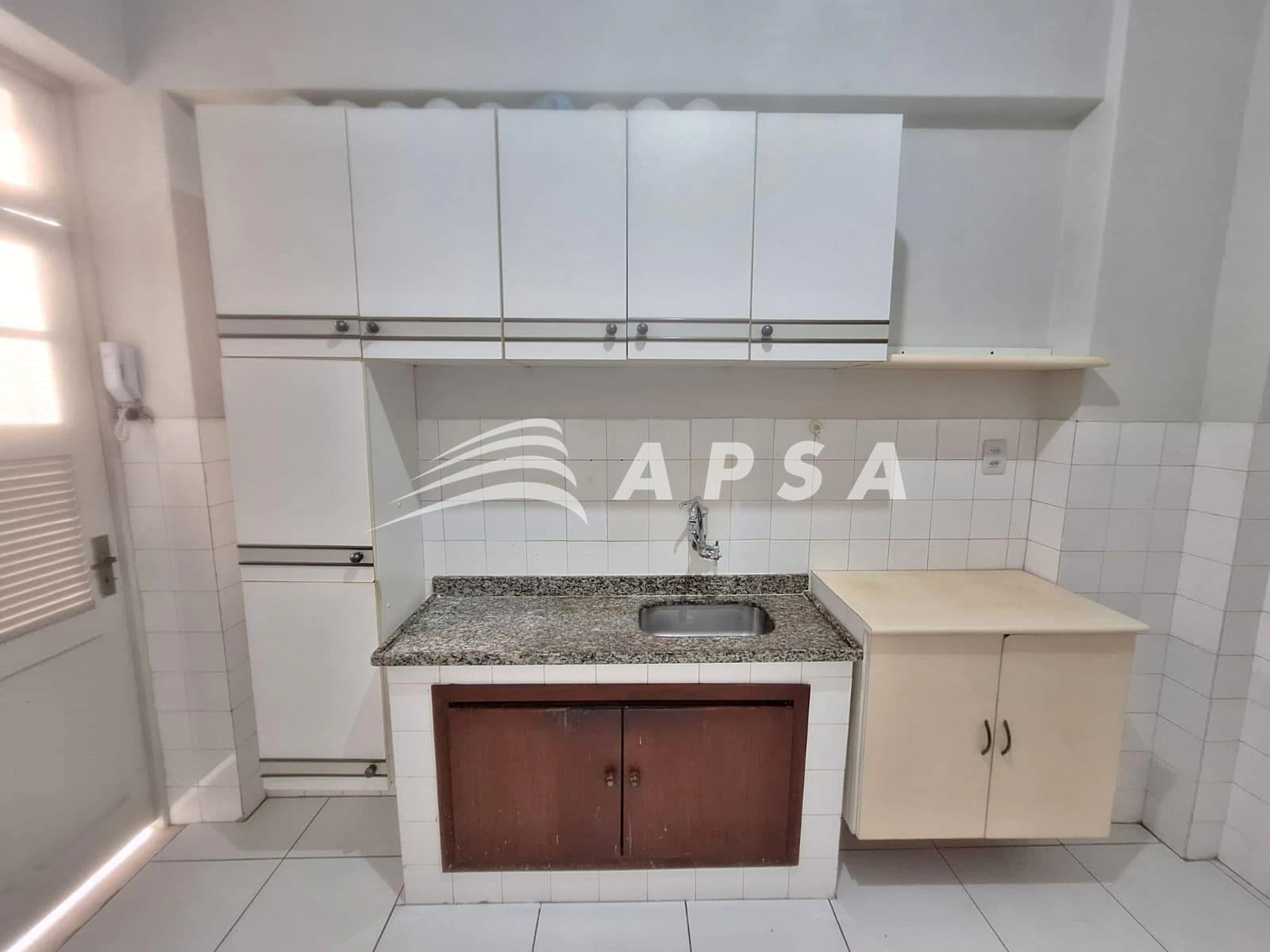 75 m² apartment with 2 bedrooms and a balcony — photo 2