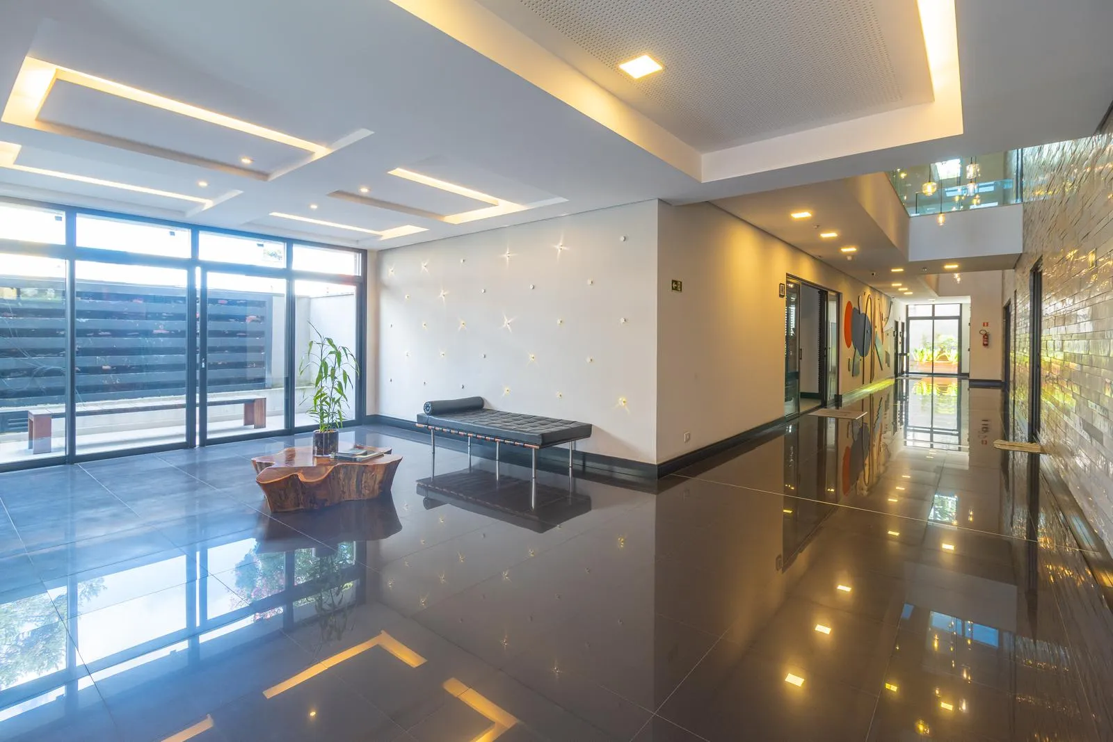 1-bedroom apartment with open-plan kitchen and 80 m² — photo 27