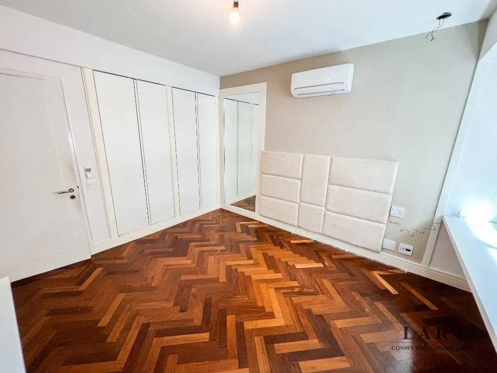 Apartamento com 3 dormitórios e 264 m² com 3 vagas — photo 20