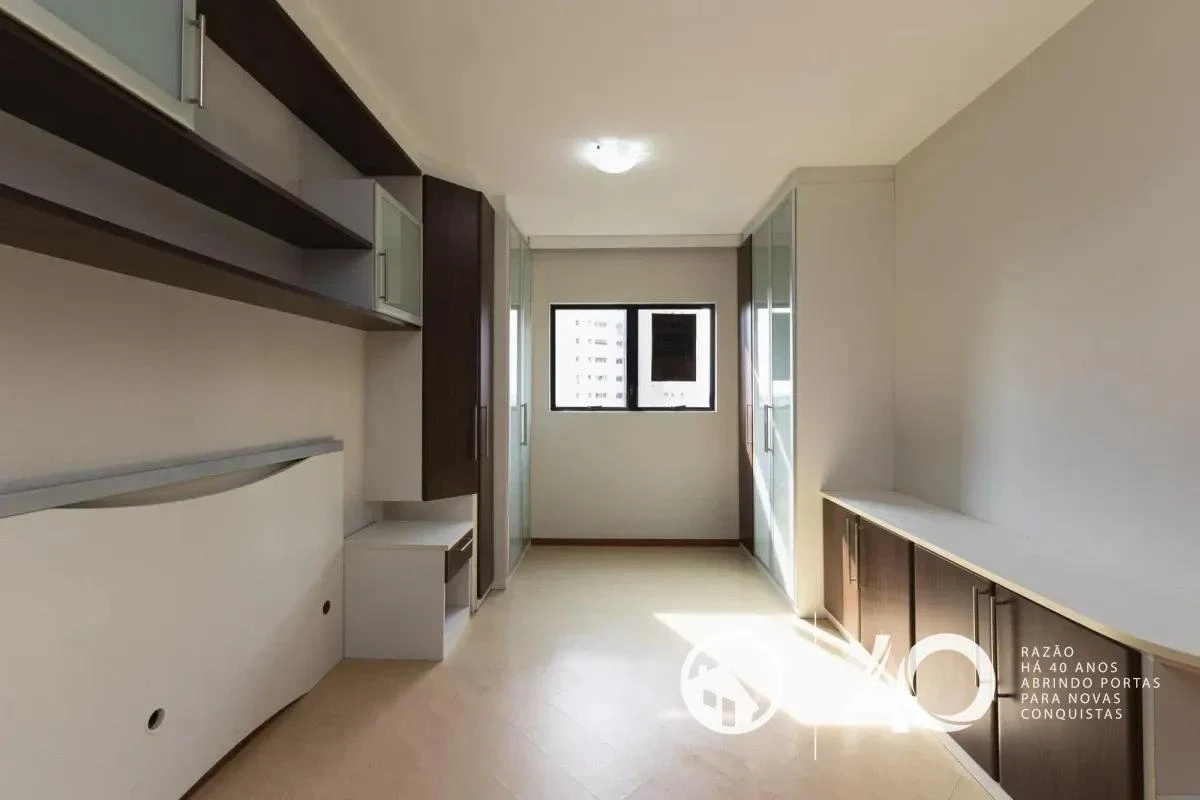 3-bedroom apartment with a home office — photo 17
