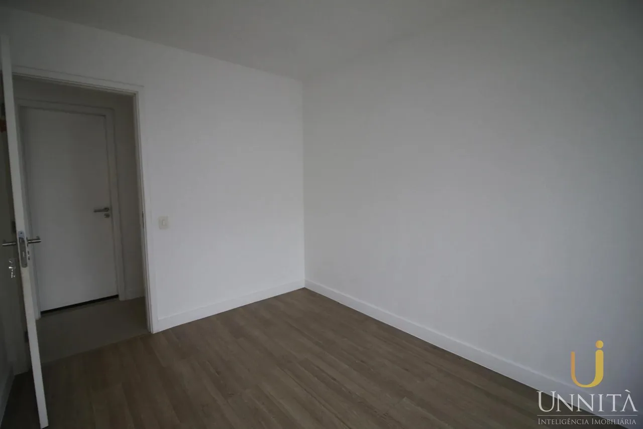 Apartamento sem mobília com 4 quartos e 3 banheiros — photo 11