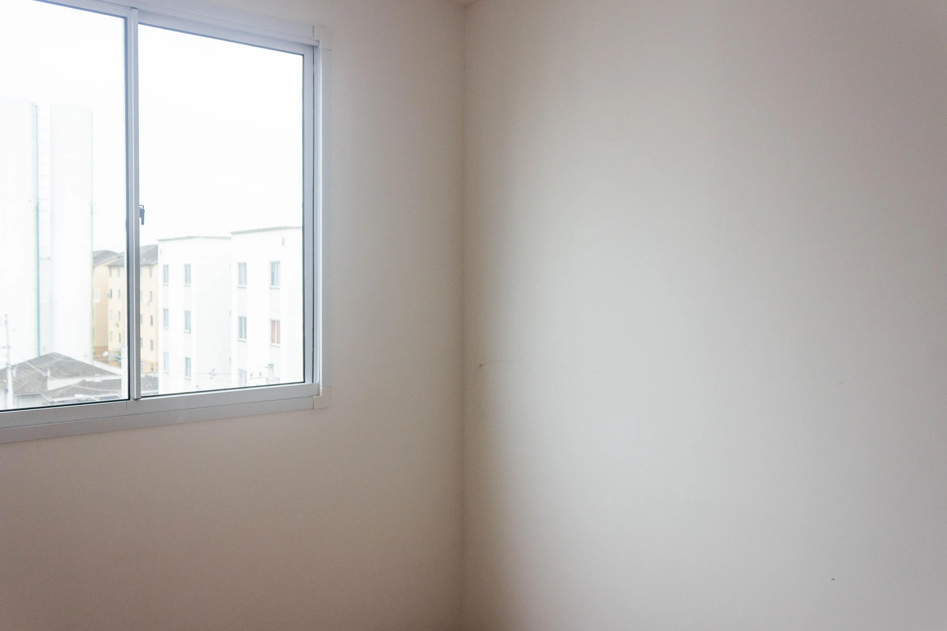 Деревянный пол или ламинат и 2 спальни: квартира 44 м² — photo 24