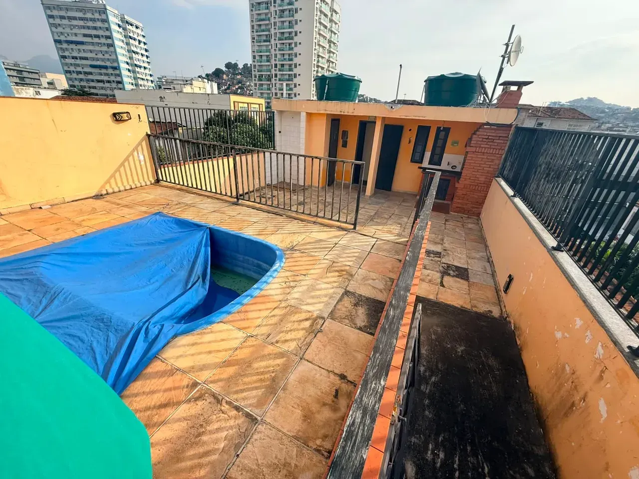 Casa comercial sem mobília com 3 quartos e 4 banheiros — photo 9