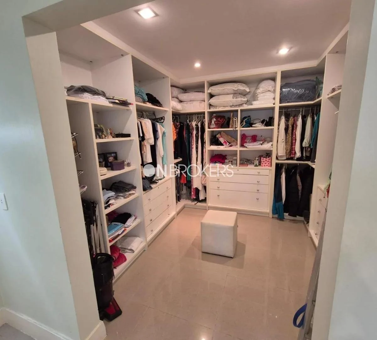 Casa amueblada con 4 suites y 600 m² y 3 plazas — photo 9