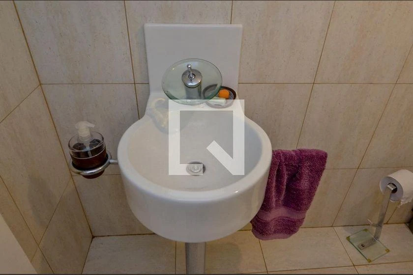 380 m² house with 4 bedrooms and air conditioning — photo 46