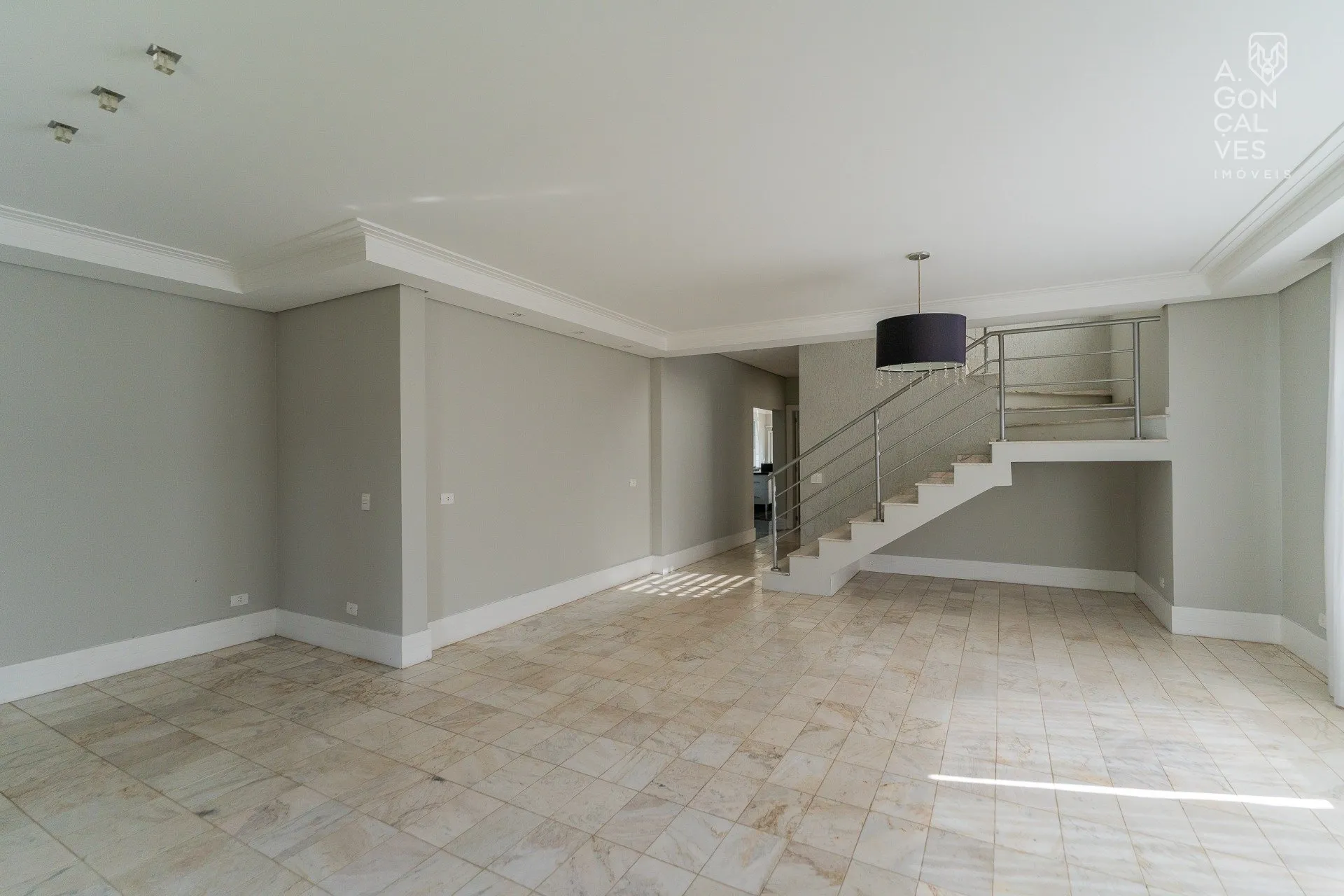 House with 4 bedrooms, open-plan kitchen and 4 parking — photo 4