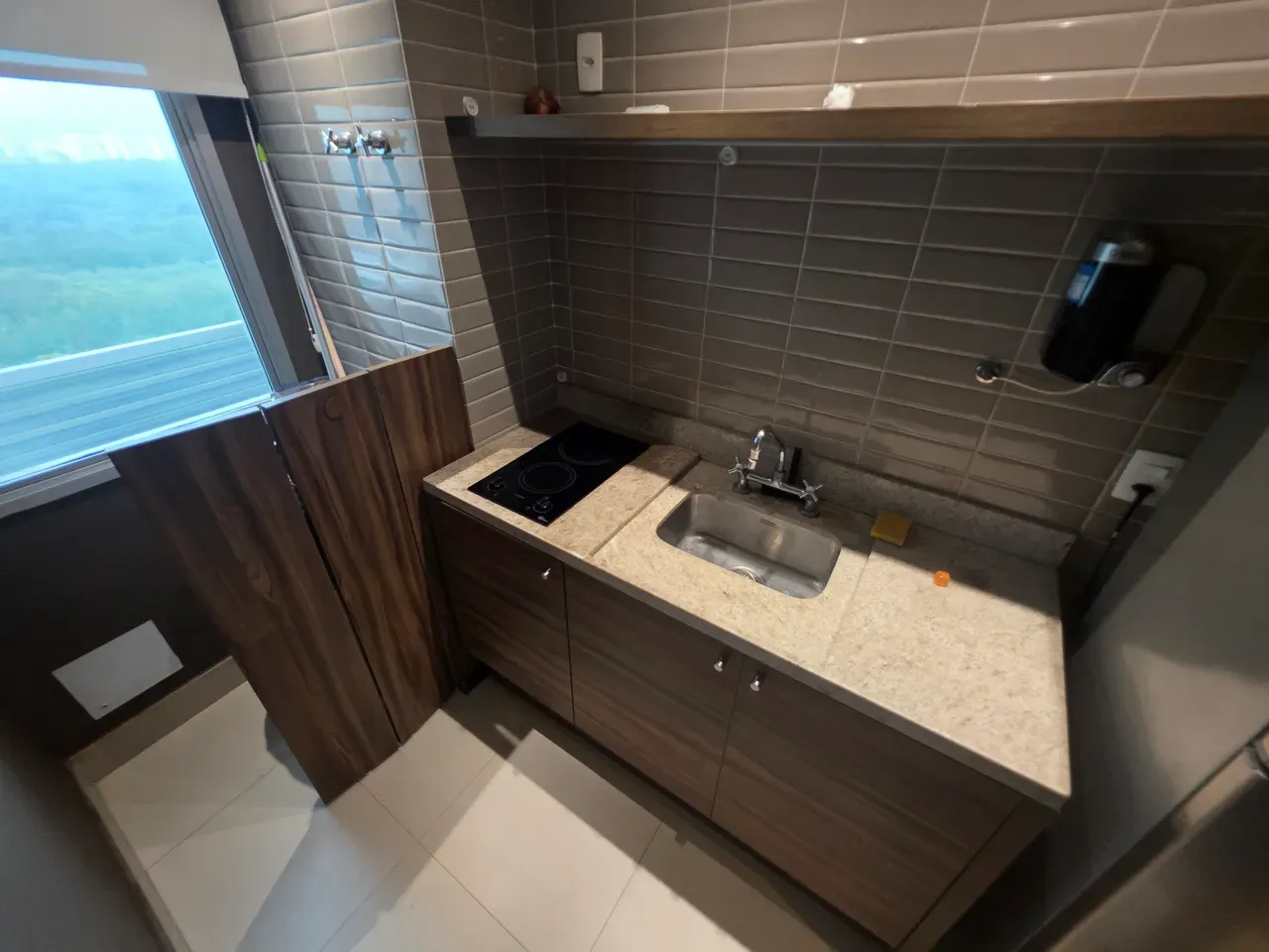 Apartamento amueblado de 1 dormitorio con 76 m² y balcón — photo 8