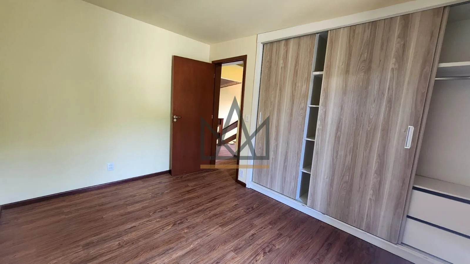 4-bedroom house with a balcony grill and garden — photo 25