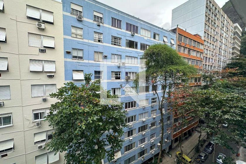 4-bedroom rental apartment with 225 m² and parking — photo 12