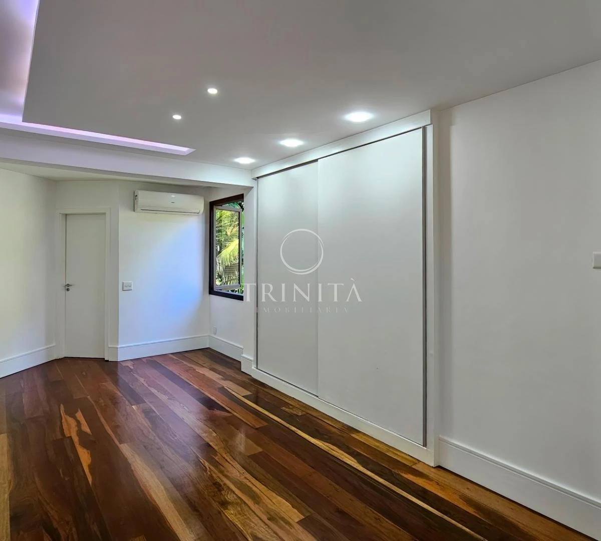 5-bedroom house with a bathtub in Rio de Janeiro — photo 4