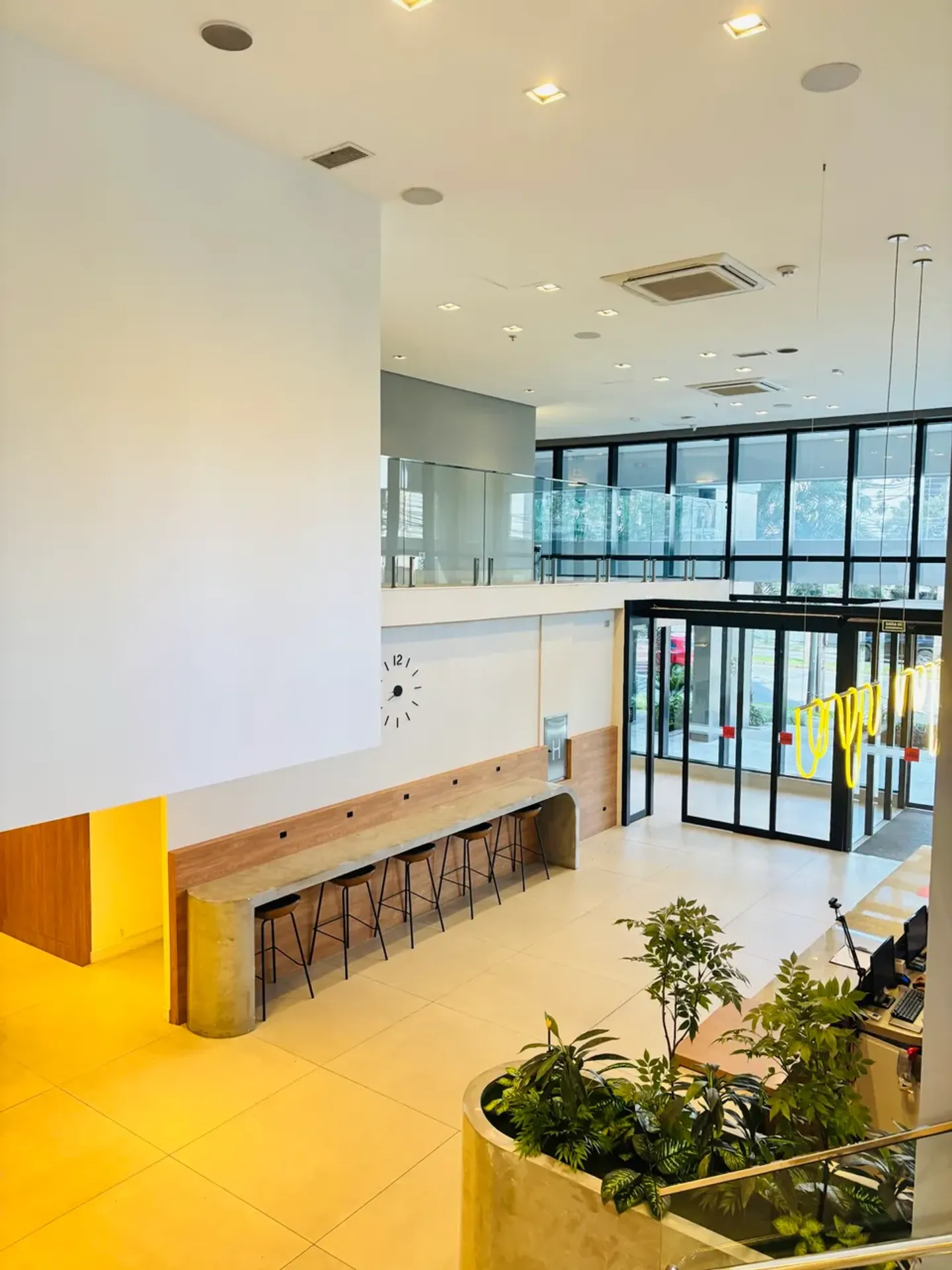 Apartamento mobiliado com 1 dormitório e 1 banheiro — photo 23