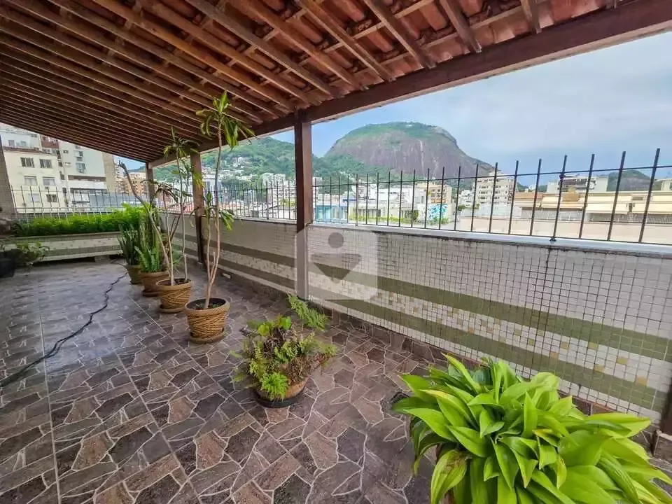 Furnished duplex penthouse with 4 bedrooms and 264 m² — photo 9