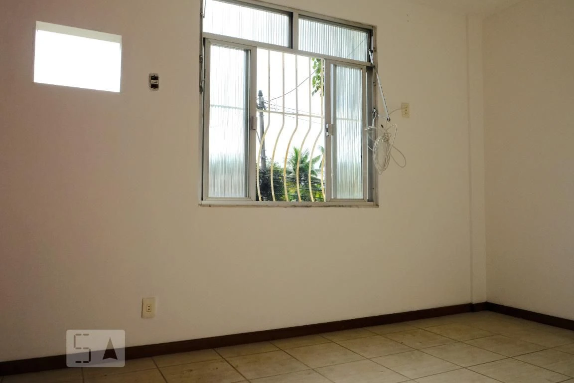 Apartamento sem mobília com cozinha separada e lavanderia — photo 27