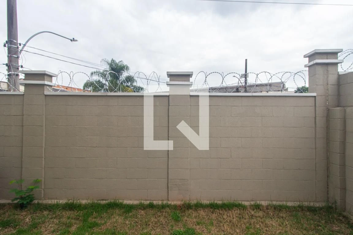 Unfurnished 2-bedroom apartment with private garden — photo 36
