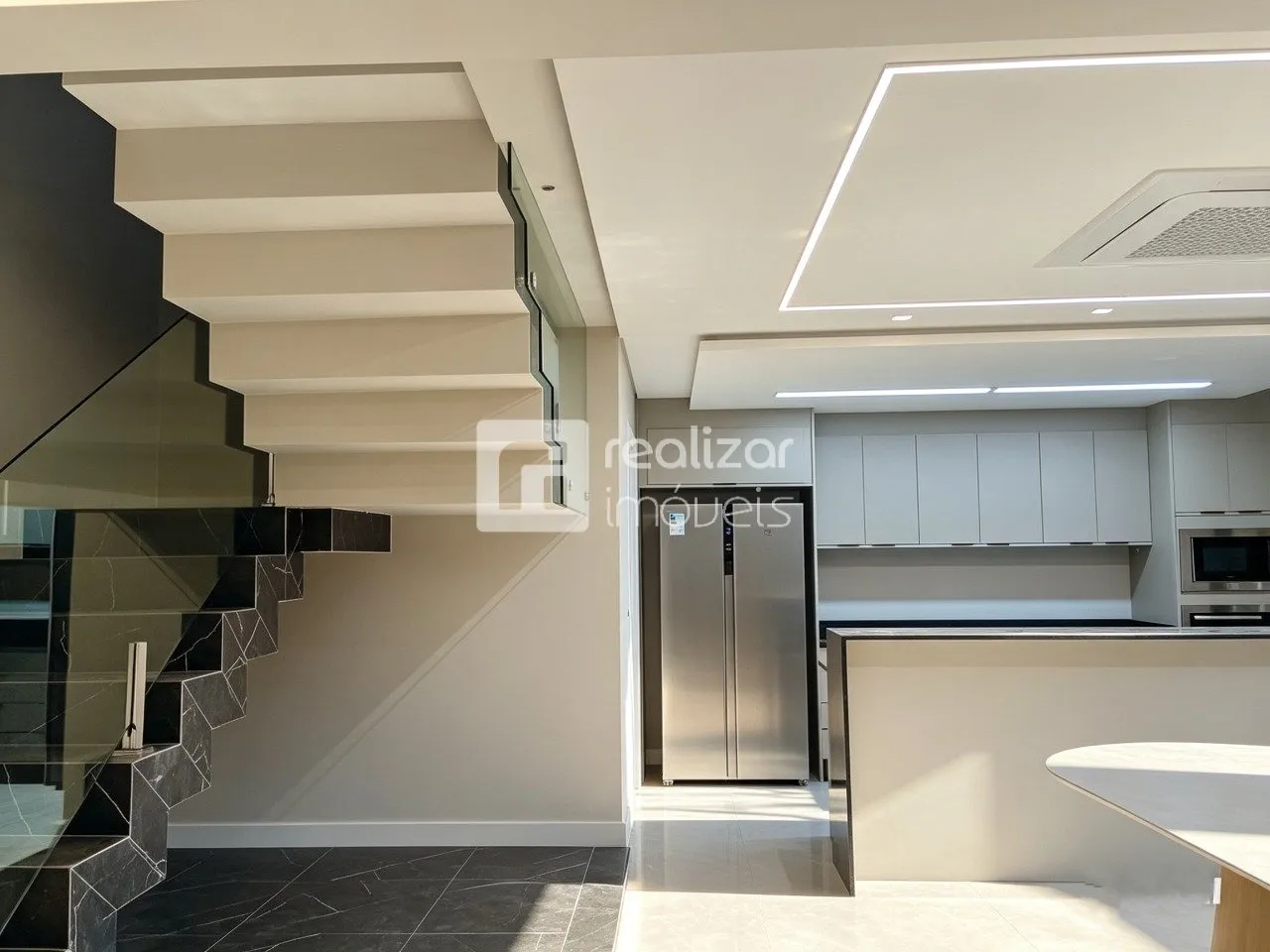 Dishwasher in a 3-bedroom house, 296 m² — photo 49