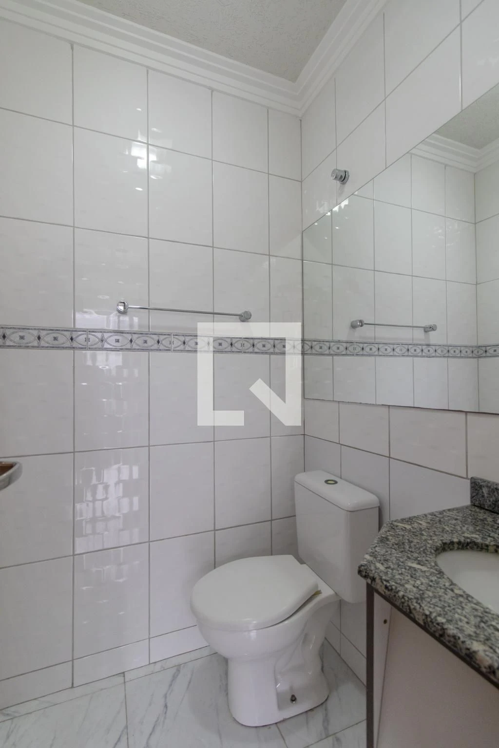3-bedroom house with a private pool in Curitiba — photo 44