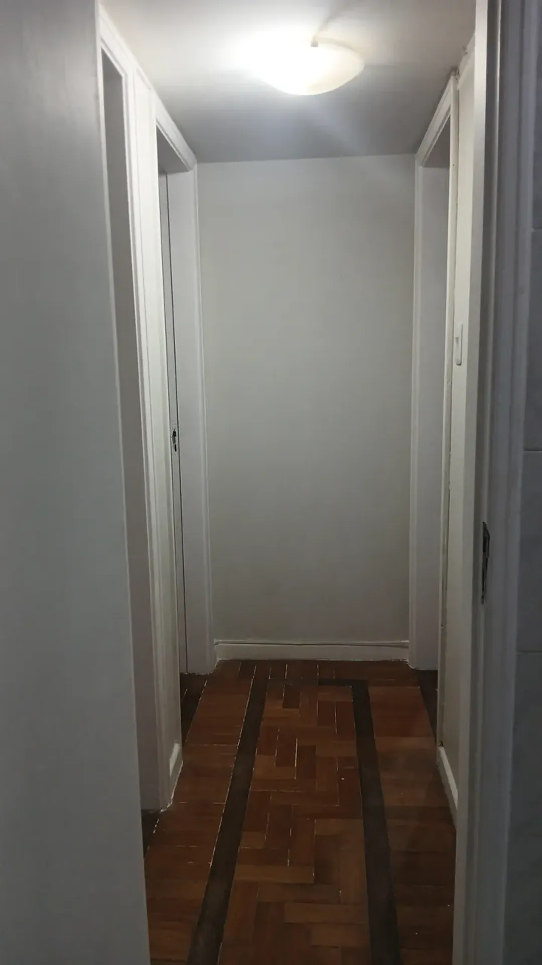 Apartment on the 1st floor with wood or laminate floors — photo 20