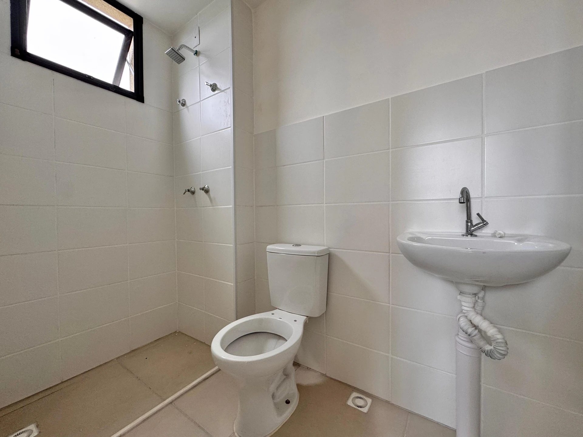 Apartamento sem mobília com 2 quartos e varanda — photo 24