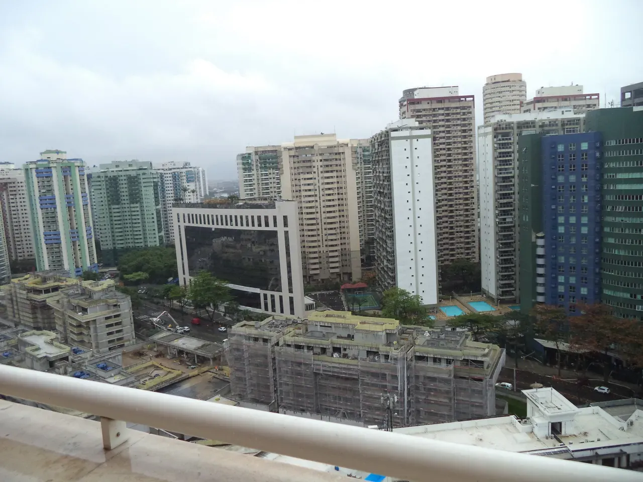 Apartment with 2 bedrooms, 2 bathrooms and a terrace — photo 43