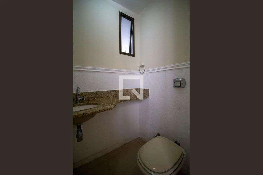3-bedroom apartment with enclosed kitchen and private garden — photo 40
