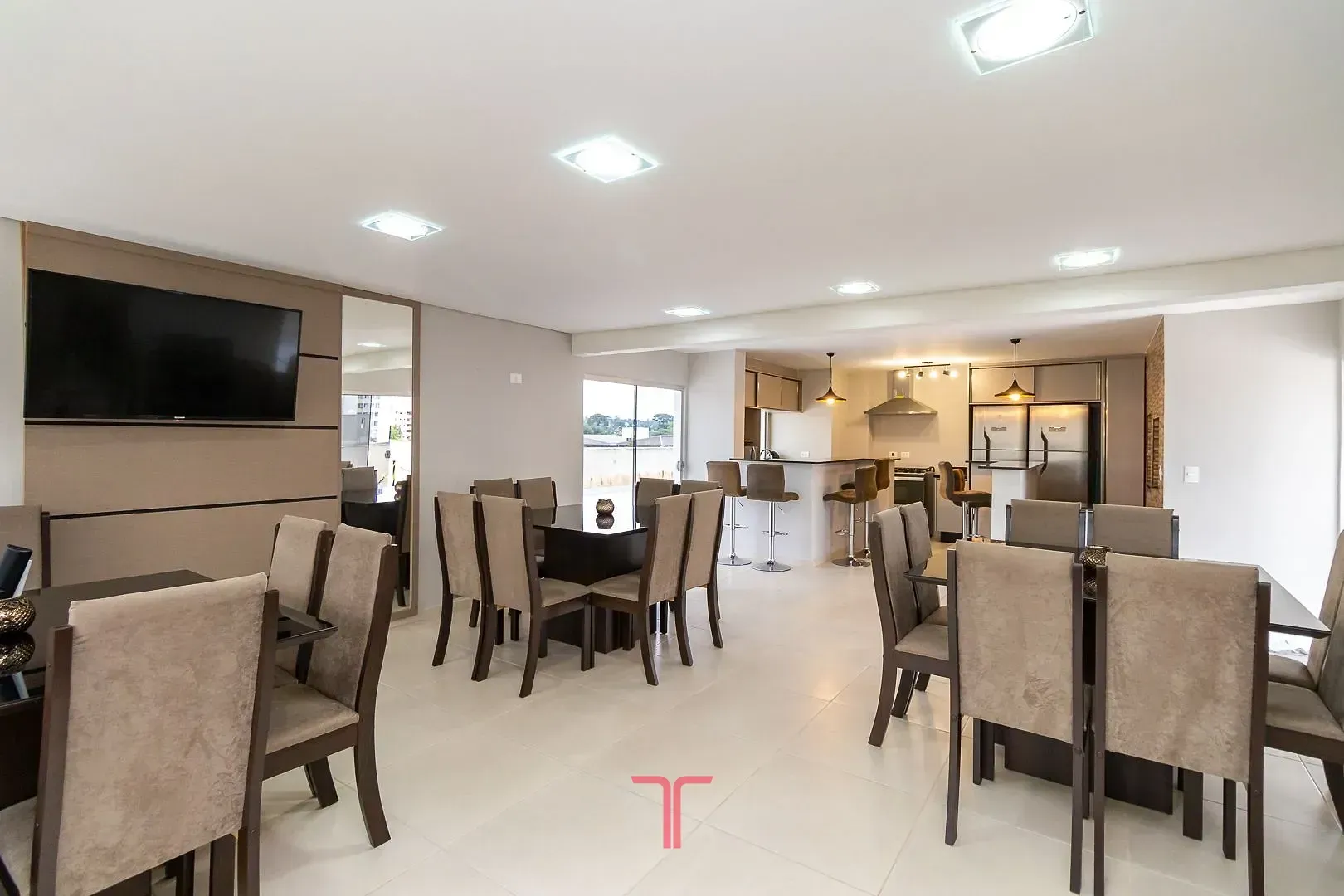 Furnished 33 m² apartment with 1 bedroom and 1 bathroom — photo 40