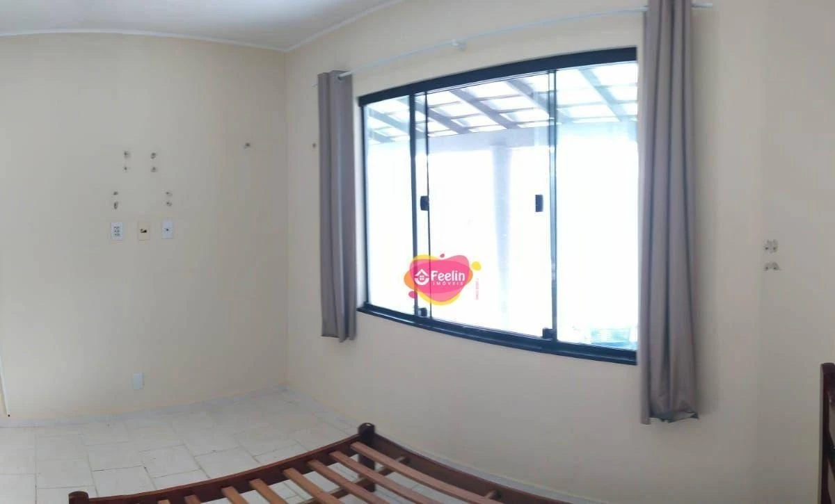 3-bedroom house with a washing machine in Florianópolis — photo 41