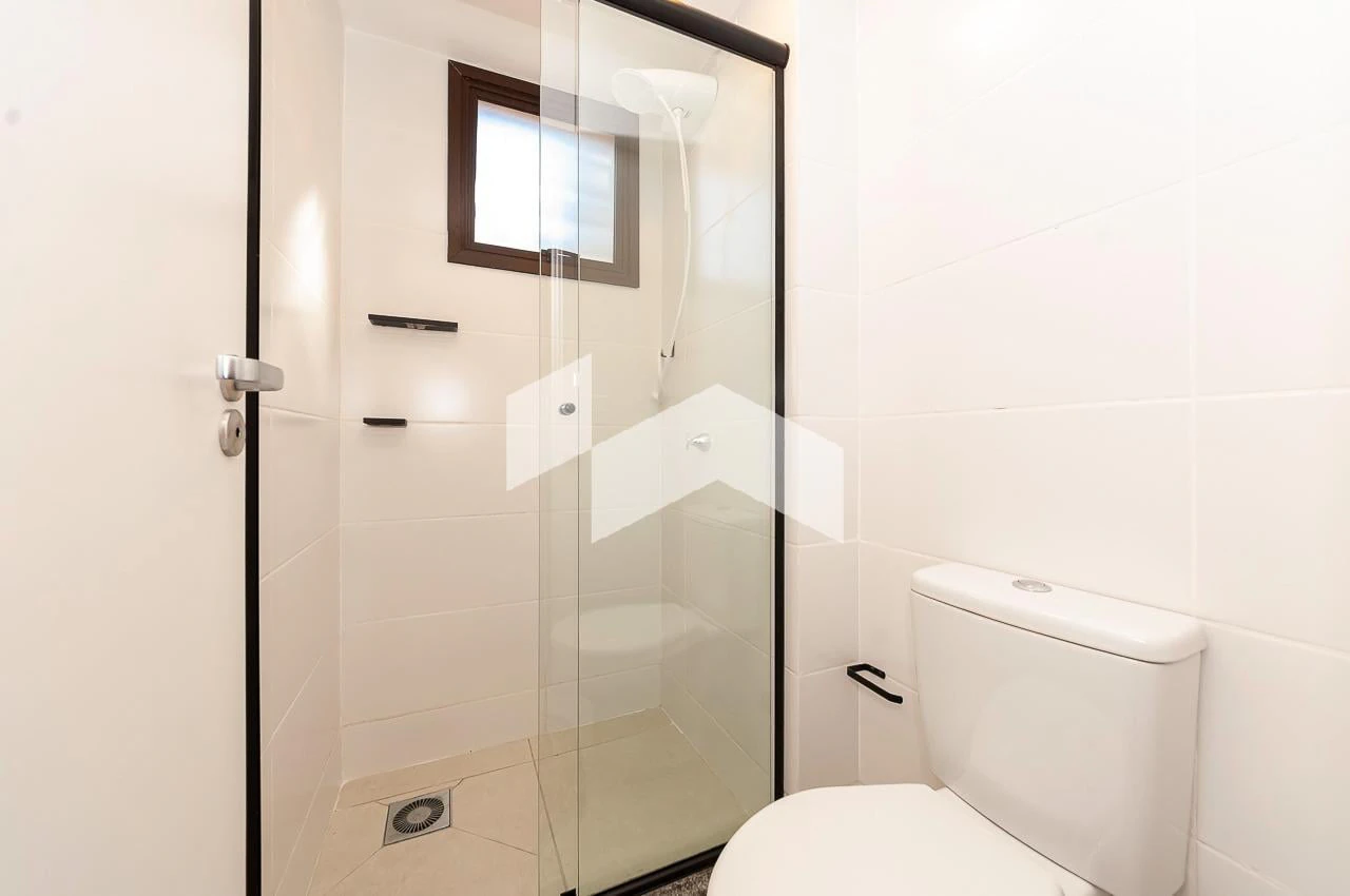 Furnished studio, 21 m², with wood or laminate floors — photo 9