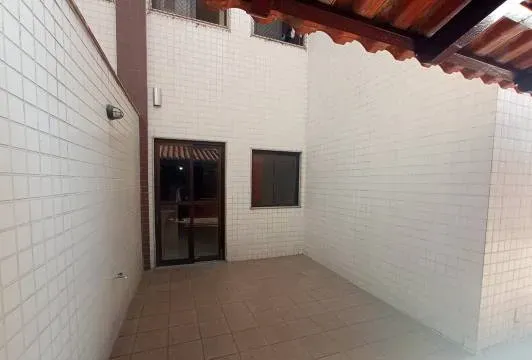 Apartment on the 1st floor with a glass-enclosed balcony — photo 34