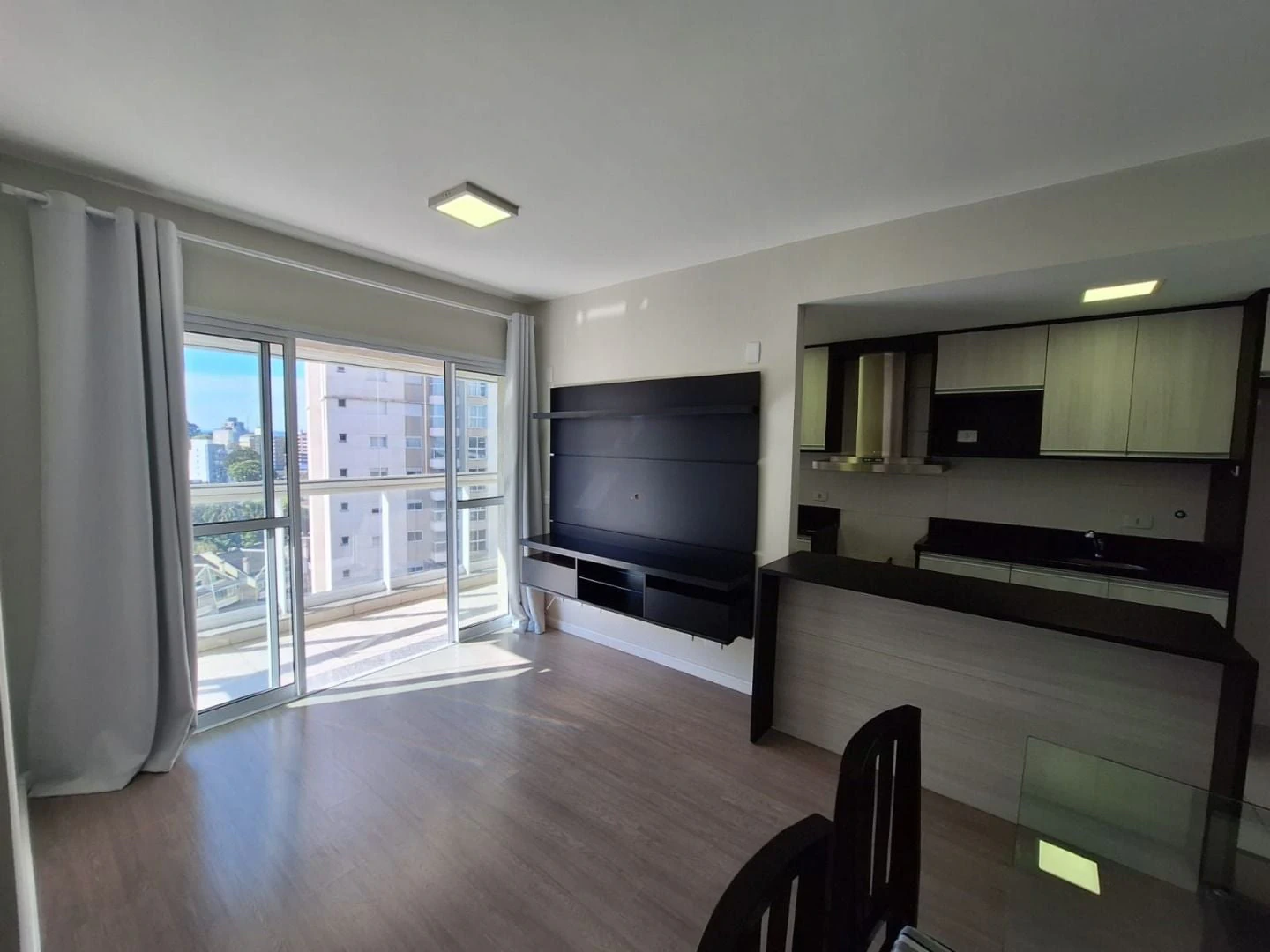 Apartamento de 2 dormitórios com suíte e varanda — photo 3