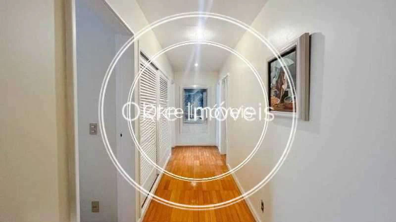 300 m² apartment with 4 bedrooms and 4 bathrooms — photo 17