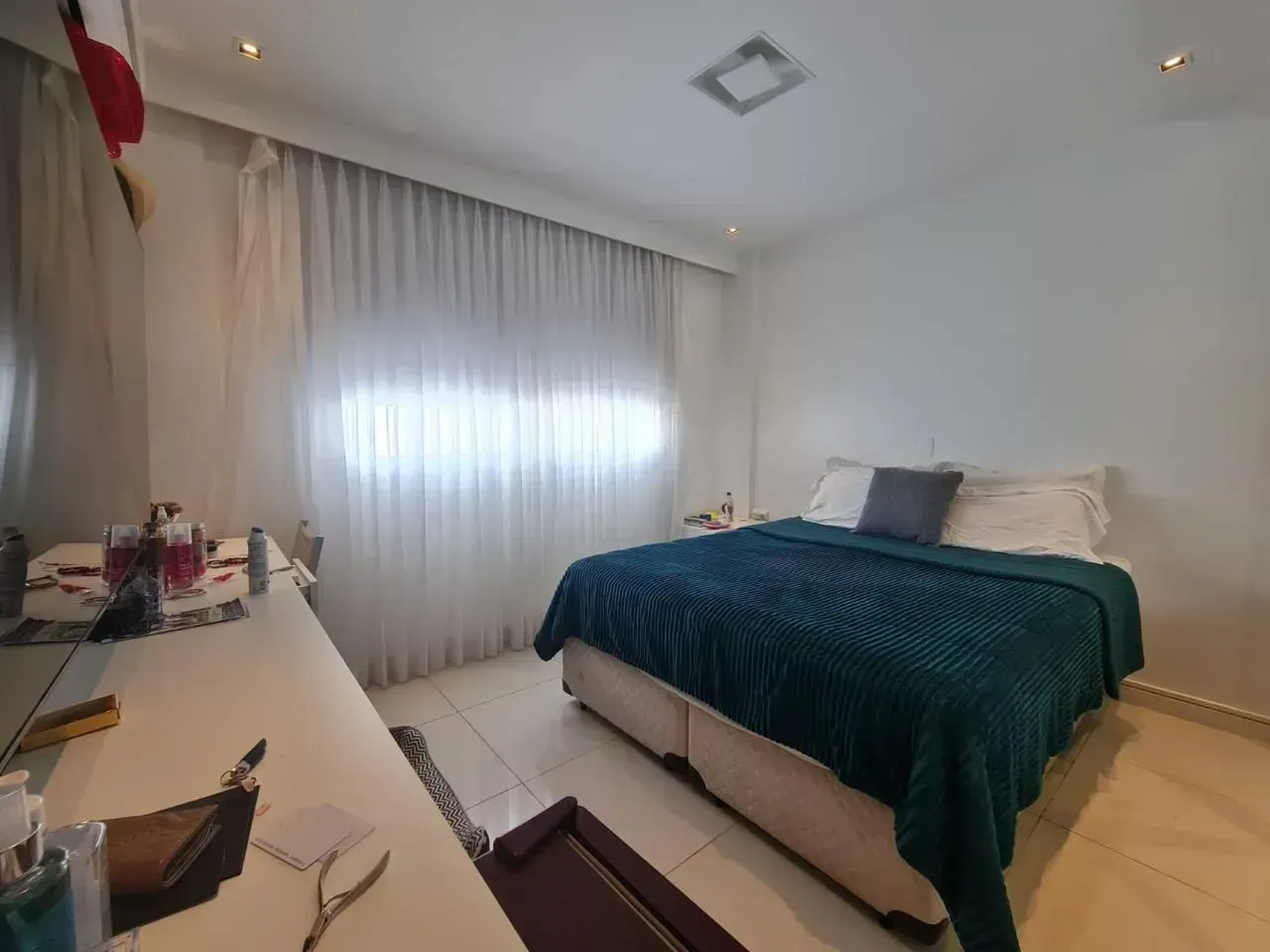 Rental house with 4 bedrooms, 5 bathrooms and 380 m² — photo 25