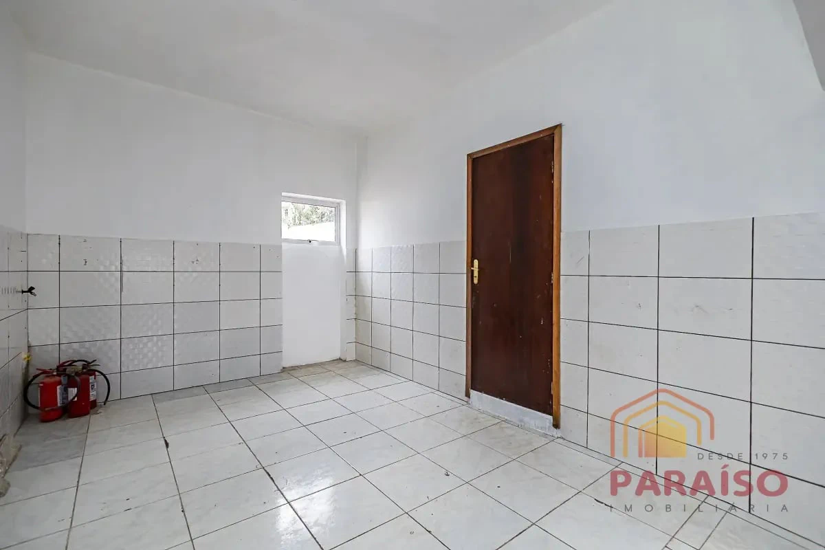 Деревянный пол или ламинат и 4 спальни: дом 165 м² — photo 8