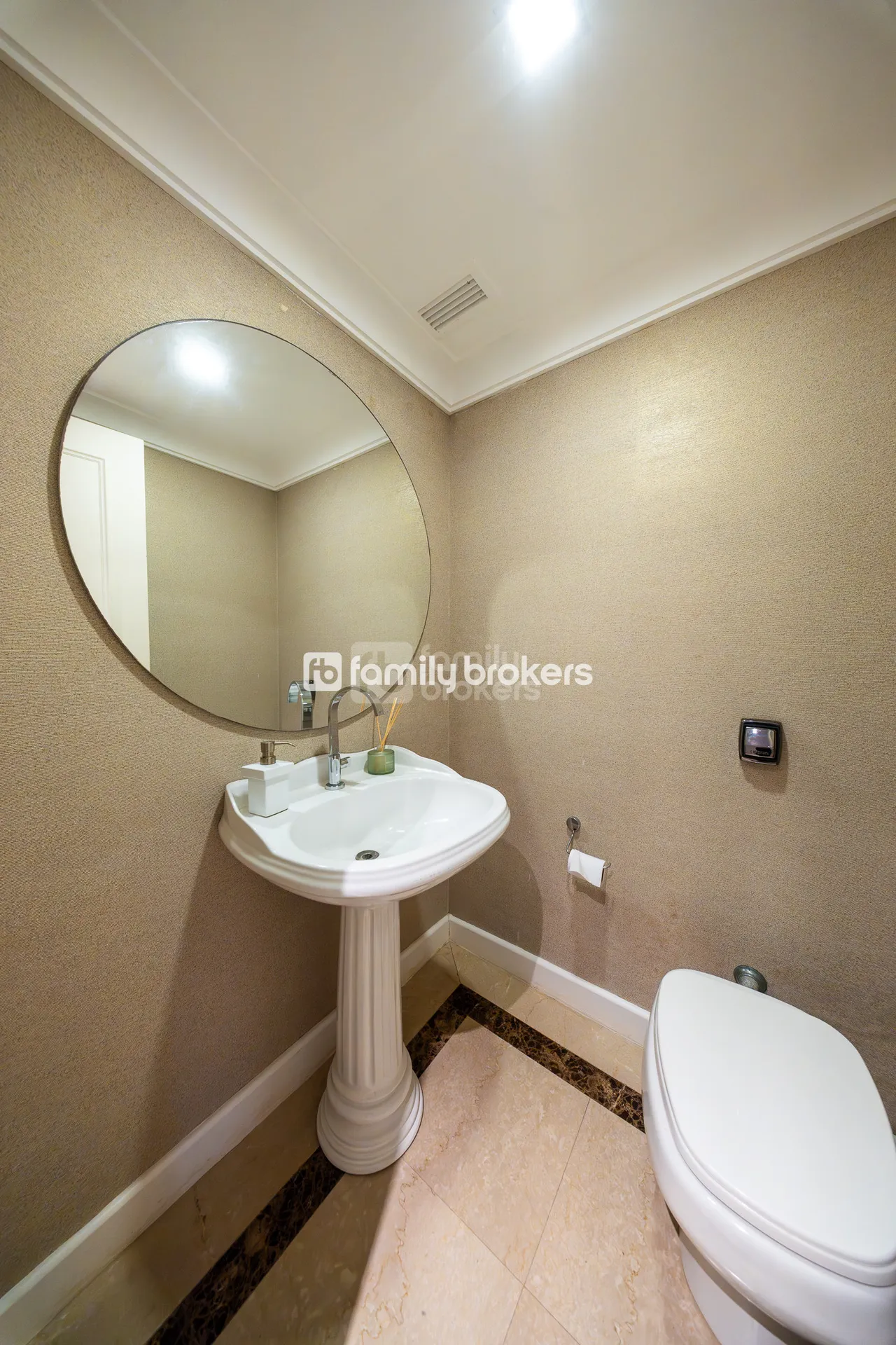 Мебльована дуплекс-квартира з 4 спальнями та 550 м² — photo 18